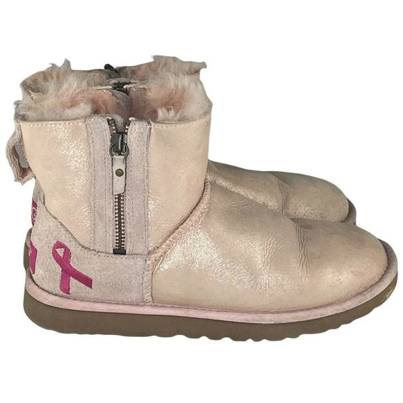 Ugg Australia Womens Sz 6 Mini Boots Pink Breast Cancer Awareness Shiny 1007515 - Picture 1 of 9